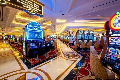 Casino law and how to play cards in the casino?