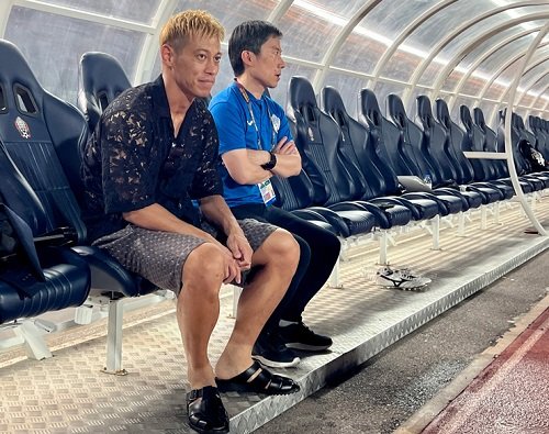 Cambodia coach - Keisuke Honda caused a big controversy because of his style of dress