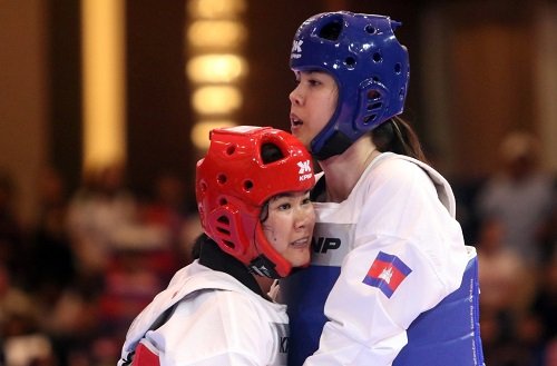 Sorn Seavmey - Cambodian martial arts "goddess" won the SEA Games medal